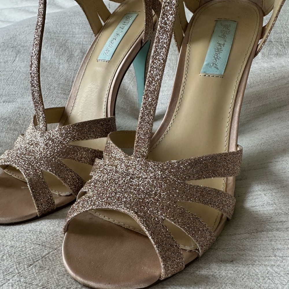 Blue by Betsy Johnson Sparkly Gold Heels, Size 9 - Picture 2 of 14